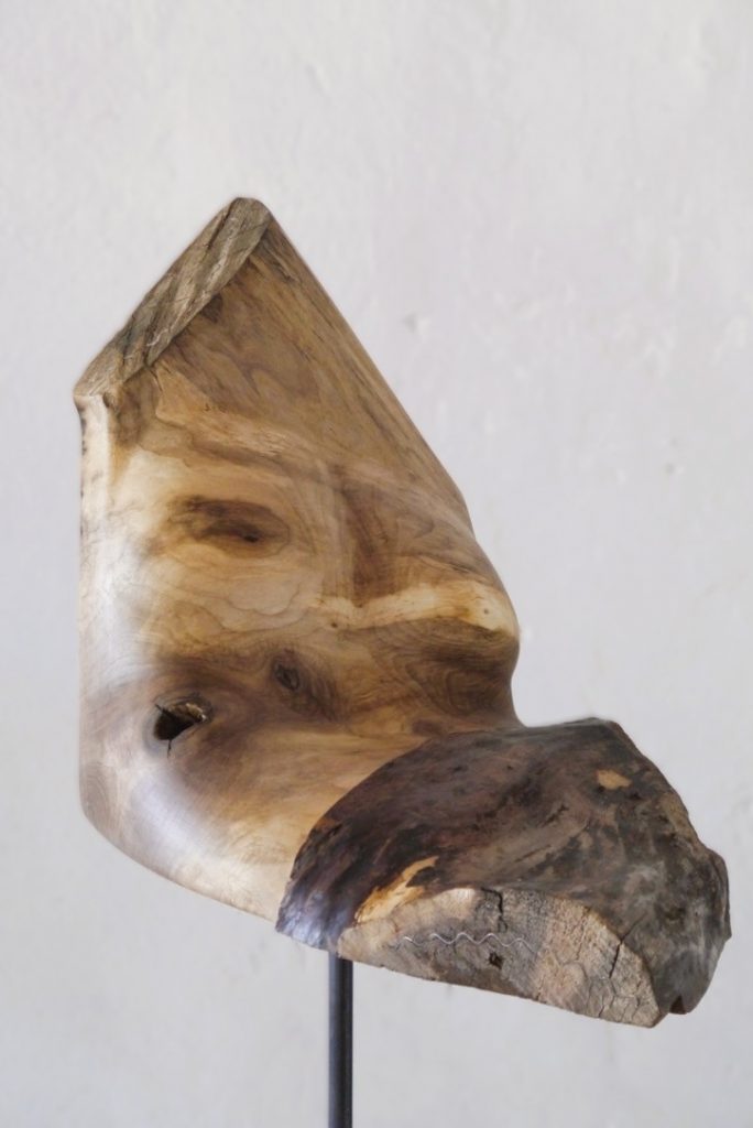 Holzskulptur Nymphe Walnuss 2017 Länge: 87cm